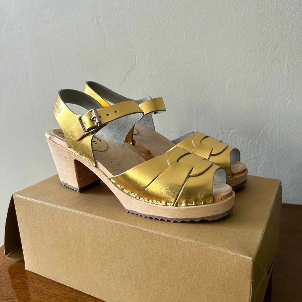 Lotta from Stockholm Gold Leather Sandals